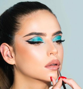Eye Shadow Banner