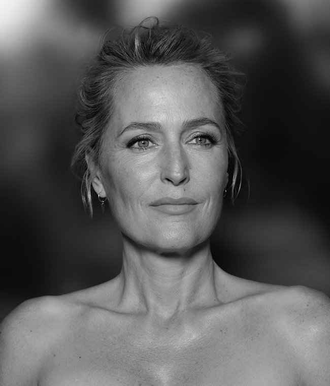 260422 Oap Cannes26 Lights Of Women Worth Awards Gillian Anderson Mobile Dmi Website